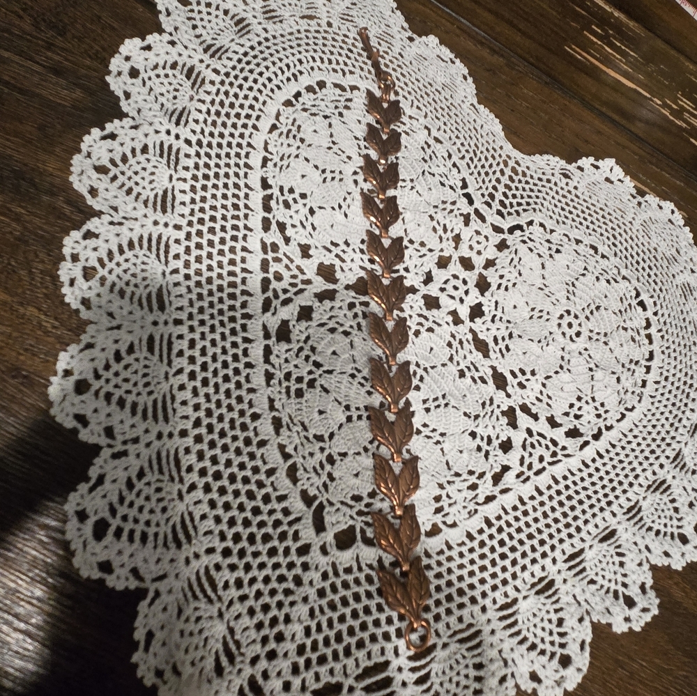 Vintage solid Cooper bracelet.      Beautiful - Picture 4 of 11